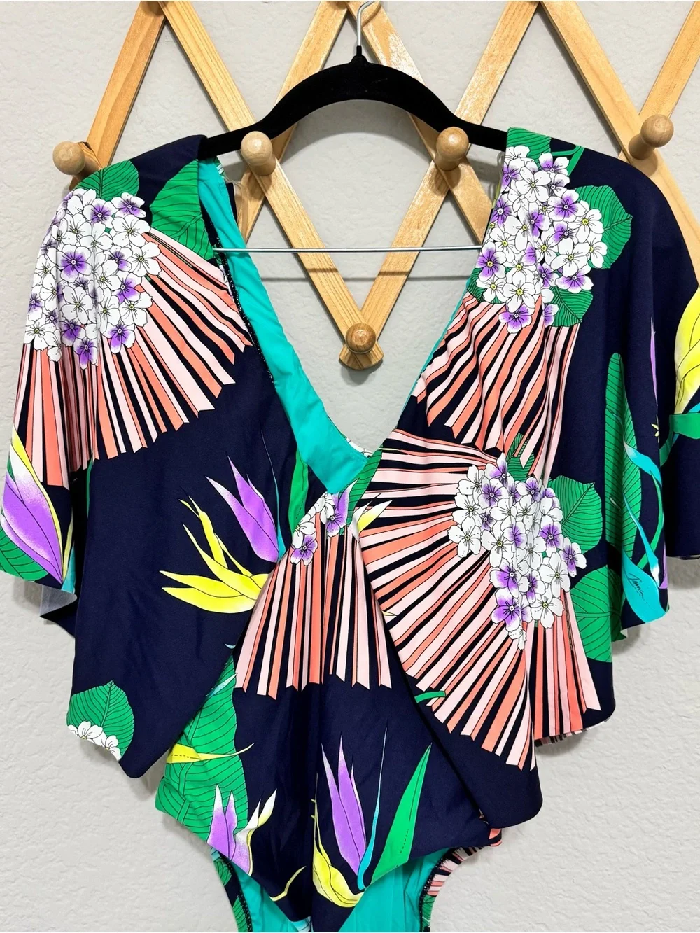 Trina Turk Midnight Paradise Flutter Sleeve One Piece Swimsuit Size 4